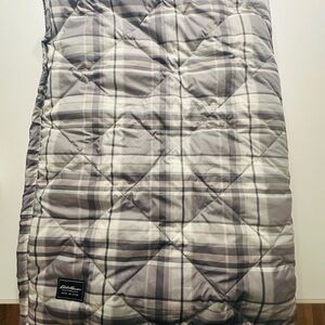 Eddie Bauer Gray and White Plaid Quilt